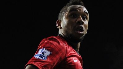 Manchester United to pay Anderson £1.4m to go away: The world is his chicken wing