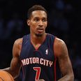 VINE: Absolutely sublime fake behind-the-back pass by Brandon Jennings bamboozles the Wizards