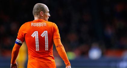 Vine: Arjen Robben curls in a beauty for Holland