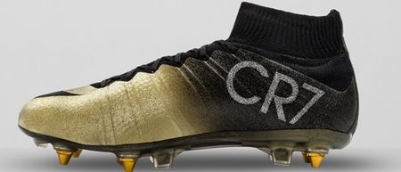 PICS: Cristiano Ronaldo’s new diamond-studded boots are pretty damn special