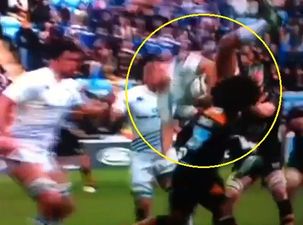 Vine: Wasps flanker somehow avoids red card after taking out airborne Dave Kearney