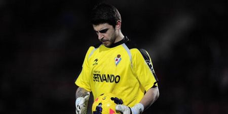 Vine: Horror error from Eibar goalkeeper gifts Villarreal an extremely soft goal