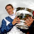 Three-time champion jockey Richard Hughes to retire at the end of 2015
