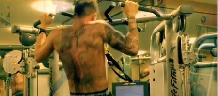 VIDEO: Lewis Hamilton has been putting in some serious work in the gym