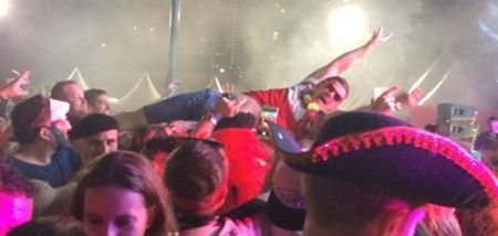 Brilliant fan pictures emerge of Brian O’Driscoll crowdsurfing in Hong Kong