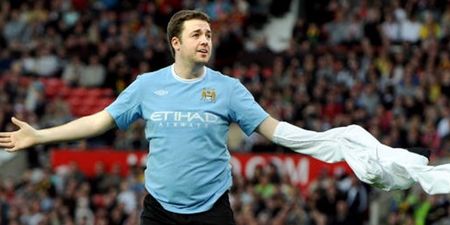 Comedian Jason Manford found a novel way of apologising to Blackpool’s controversial owner