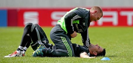 PICS: Conor Murray’s record slips to 0-2 as Keith Earls doles out a training ground beating