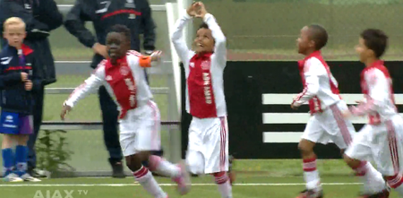Video: The Ajax Under 8s are good, but they’re even better at celebrating