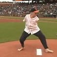 Video: Armless man perfectly throws out first pitch at San Francisco Giants game with his feet