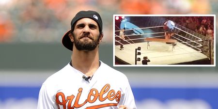VIDEO: Seth Rollins absolutely banjaxed his knee at Dublin’s WWE Live event