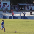 VIDEO: Uruguayan keeper punishes opposition’s all-out attack with this solo goal