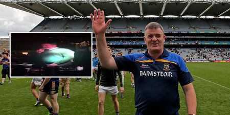 VIDEO: Tipperary manager leads players and fans in rabble-rousing sing-song