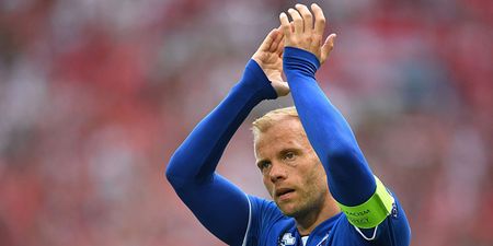 Eidur Gudjohnsen offers to play for Chapecoense, but he may have been duped by those bullshit rumours