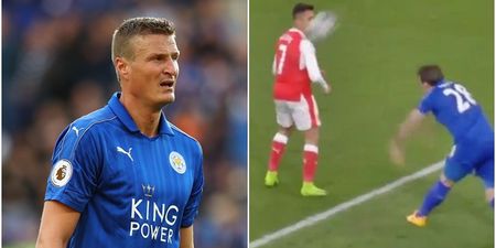 Robert Huth takes the piss out of Alexis Sanchez by showing off his injury from Arsenal ‘battle’