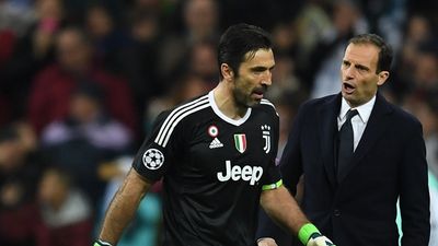 Reaction of Real Madrid fans as Gigi Buffon left the pitch was really something