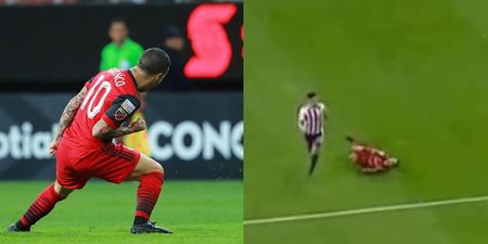 Blatant suckerpunch remarkably goes unpunished in CONCACAF Champions League final