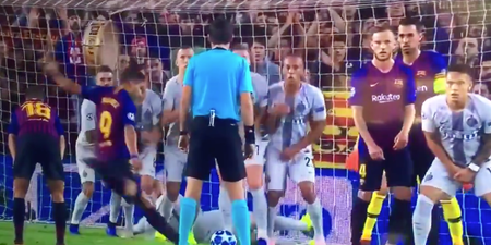Inter Milan player pans out on ground to stop Suarez’ under the wall free-kick