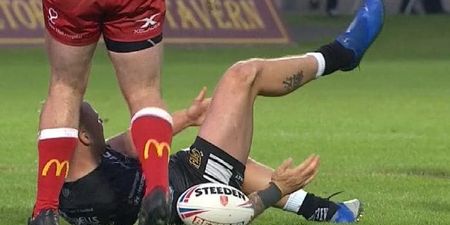 Rugby League star dislocates kneecap and slaps it back into place to continue playing