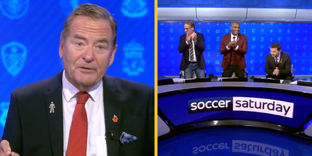 Jeff Stelling gets a standing ovation after announcing live on air that he is leaving Soccer Saturday