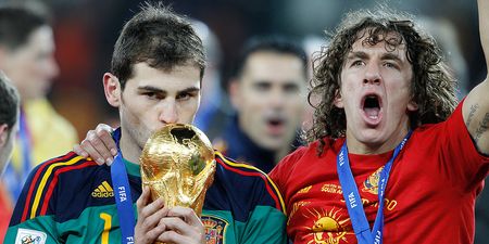 Carles Puyol apologises for ‘clumsy joke’ after reply to Iker Casillas tweet