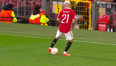 Pauls Scholes destroys Antony for failed showboating attempt in Europa League