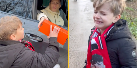 Alejandro Garnacho makes young Man United fan cry with thoughtful gift